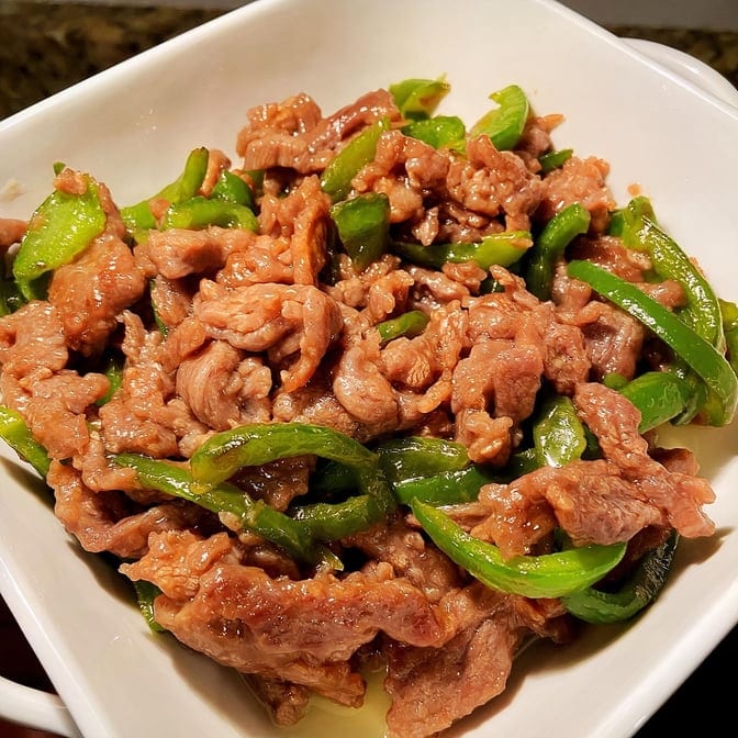 C10. Green Pepper Steak - 青椒牛肉.