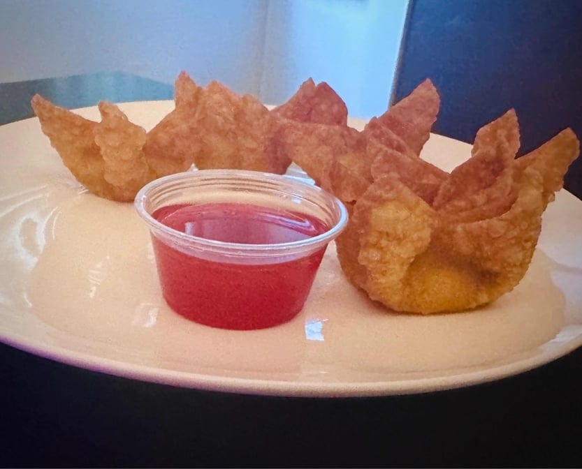 A6. Crab Rangoon - 蟹角.